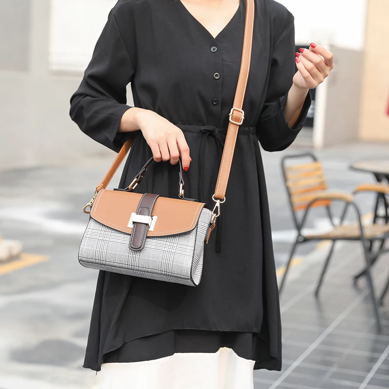 KIHUN Fashion Crossbody Bags for Women Handbags Shoulder Messenger Bag Pu Leather Vintage Cross Body Bag 2019 New Designer Bolsa
KIHUN Fashion Crossbody Bags for Women Handbags Shoulder Messenger Bag Pu Leather Vintage Cross Body Bag 2019 New Designer Bolsa