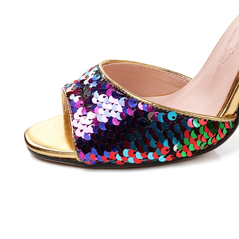 2018 New Summer Fashion High Platform Bling Sandals Women Crystal Casual Ladies Shoes 9cm High Heels Plus Size 43 Ankle Strap
2018 New Summer Fashion High Platform Bling Sandals Women Crystal Casual Ladies Shoes 9cm High Heels Plus Size 43 Ankle Strap