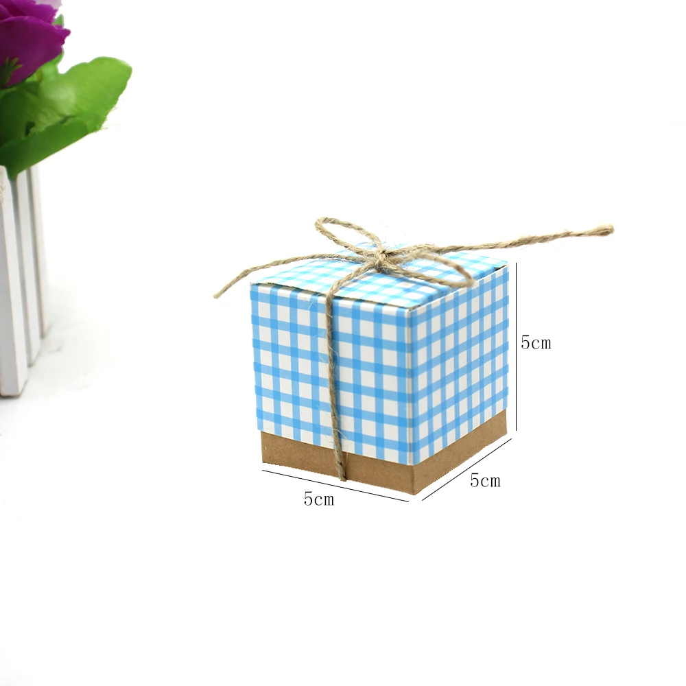 50Pcs/lot vintage Lattice Kraft Paper Wedding Candy Boxes, Party Favor Gift Box, Chocolate Packing Box with Ribbon and key
50Pcs/lot vintage Lattice Kraft Paper Wedding Candy Boxes, Party Favor Gift Box, Chocolate Packing Box with Ribbon and key