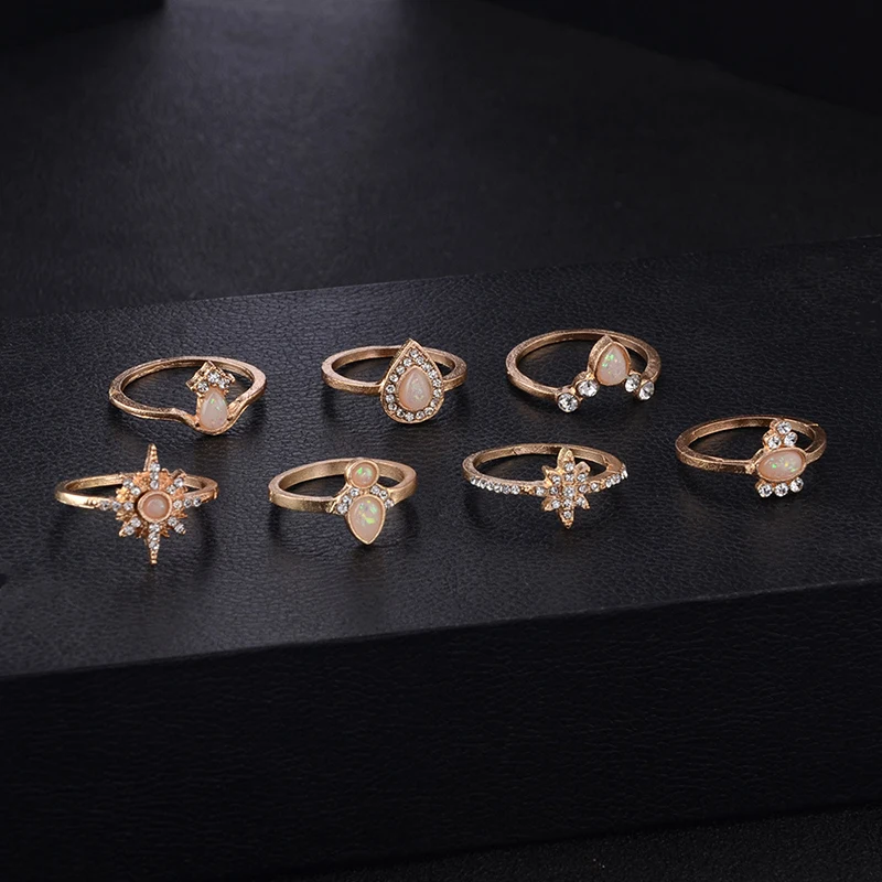 Fashion Vintage Rings Punk Water Drop Flower Crown Gem Crystal Gold Joint Ring Female Fashion Party Ring Multi-element Set
Fashion Vintage Rings Punk Water Drop Flower Crown Gem Crystal Gold Joint Ring Female Fashion Party Ring Multi-element Set