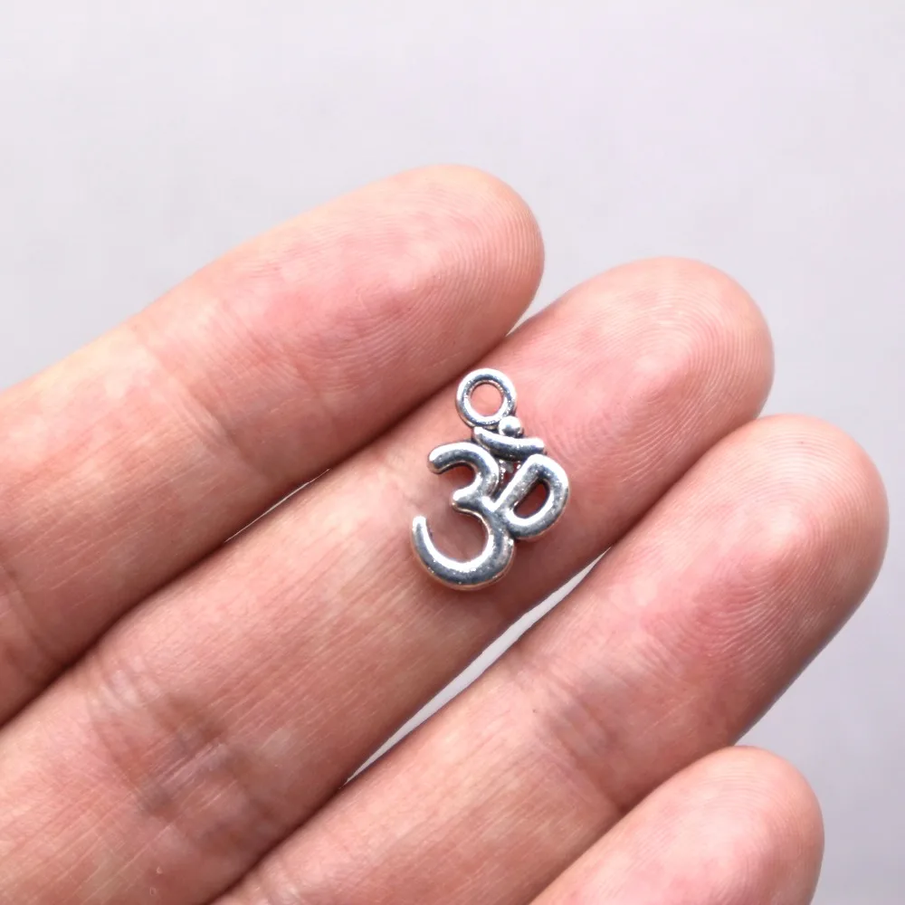 30pcs hot sell Antique Silver charms Color Om Pendant Charms Yoga Om Charms For Jewelry Making 16*10mm
30pcs hot sell Antique Silver charms Color Om Pendant Charms Yoga Om Charms For Jewelry Making 16*10mm
