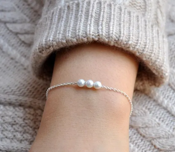 30PCS White(4-6mm) or Ivory(6-8mm) Pearls Bracelet Simple Round Ball Pearl Bracelets with Gold Silver Plated Chain for Wedding
30PCS White(4-6mm) or Ivory(6-8mm) Pearls Bracelet Simple Round Ball Pearl Bracelets with Gold Silver Plated Chain for Wedding