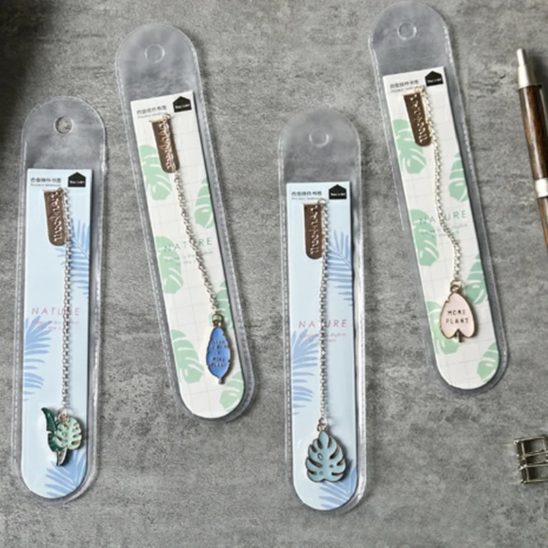 4Pcs/Set Novelty Palm Leaf Metal Pendant Bookmark Book Holder Message Card Gift Stationery
4Pcs/Set Novelty Palm Leaf Metal Pendant Bookmark Book Holder Message Card Gift Stationery