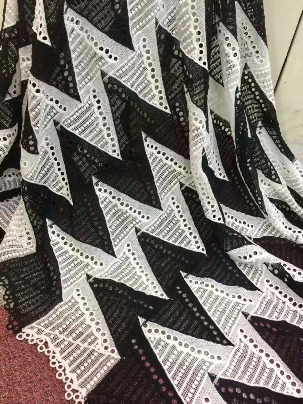 2018 Silk milk Zeal African Lace Fabrics 5yard Snow Guipure Lace Fabric 2017 High Quality ZLS04-5
2018 Silk milk Zeal African Lace Fabrics 5yard Snow Guipure Lace Fabric 2017 High Quality ZLS04-5