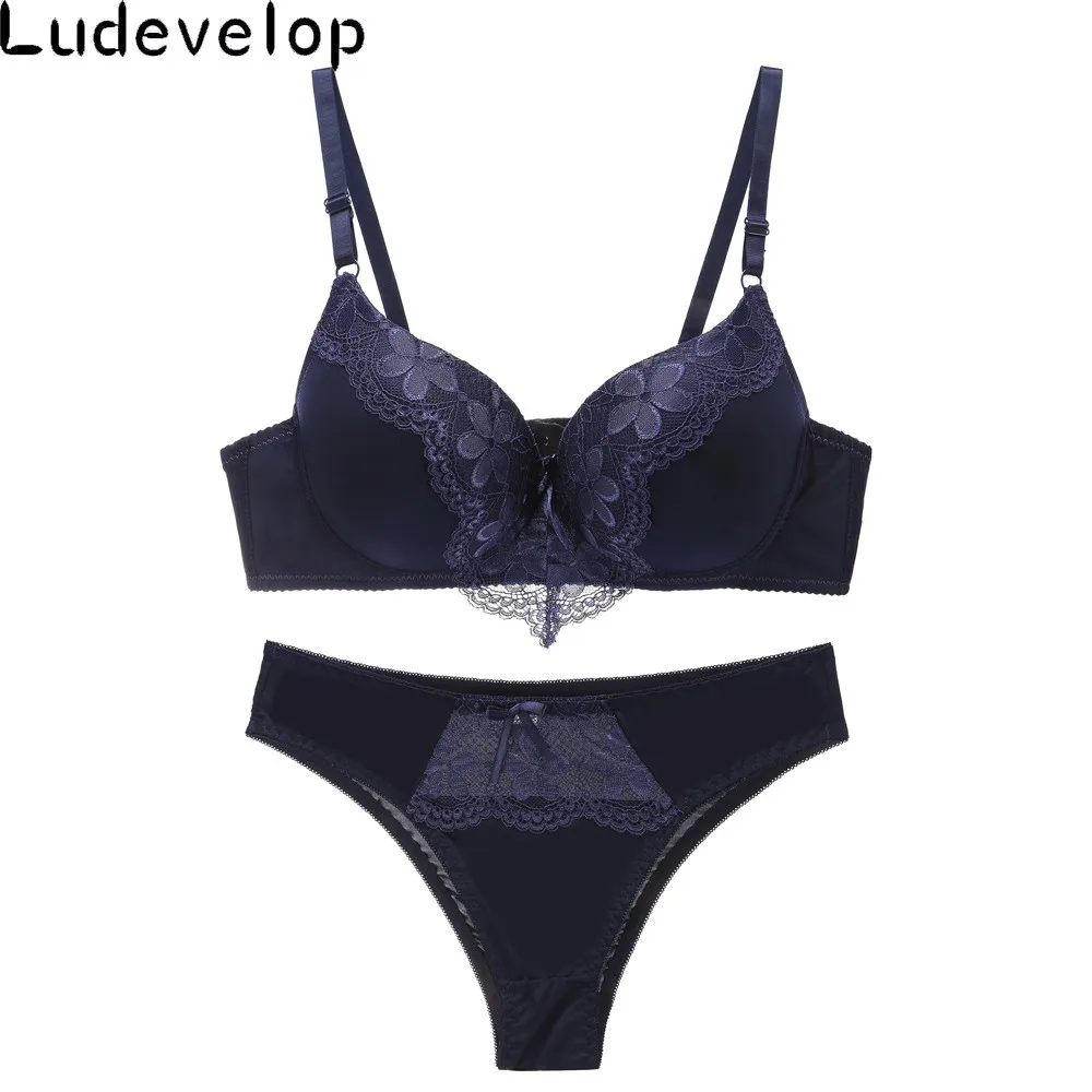 New Top Sexy Plus Size Underwear Set Push-up Bra and Panty Sets 3/4 Cup Brand Lace Lingerie Set Women Deep V Brassiere Black
New Top Sexy Plus Size Underwear Set Push-up Bra and Panty Sets 3/4 Cup Brand Lace Lingerie Set Women Deep V Brassiere Black