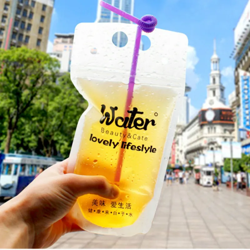100pcs Juice beverage bag creative disposable frosted transparent zip lock portable self-styled milk tea plastic bag
100pcs Juice beverage bag creative disposable frosted transparent zip lock portable self-styled milk tea plastic bag