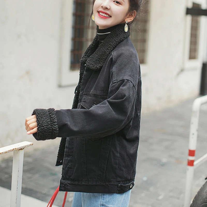 Vintage autumn winter denim jacket women loose large size plus velvet warm coat single-breasted Slim Lamb wool jeans Jaqueta
Vintage autumn winter denim jacket women loose large size plus velvet warm coat single-breasted Slim Lamb wool jeans Jaqueta