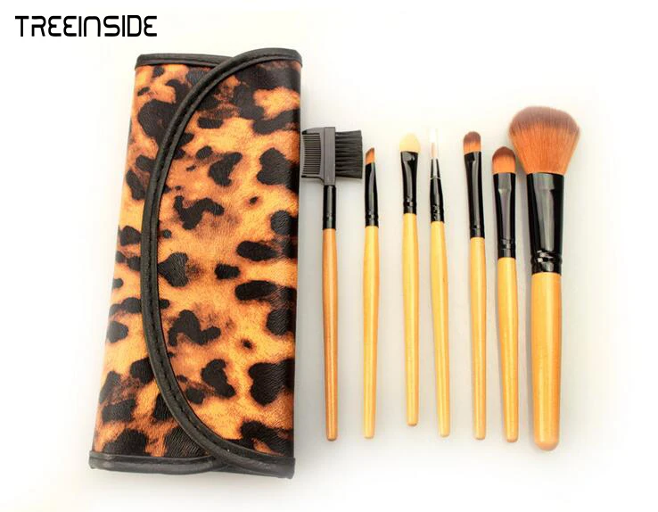 7 pieces /set of wood handle fiber hair makeup brush set (with leopard print package)
7 pieces /set of wood handle fiber hair makeup brush set (with leopard print package)