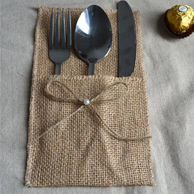 Сумочка для столовой посуды Hessian с галстуком-бабочкой, упаковка из 24 ножей и вилок
Сумочка для столовой посуды Hessian с галстуком-бабочкой, упаковка из 24 ножей и вилок