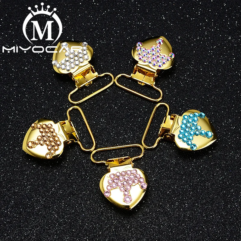 MIYOCAR 10pcs/lot bling colorful crown heart shape gold sliver pacifier clip dummy clip pacifier holder good quality SP029
MIYOCAR 10pcs/lot bling colorful crown heart shape gold sliver pacifier clip dummy clip pacifier holder good quality SP029
