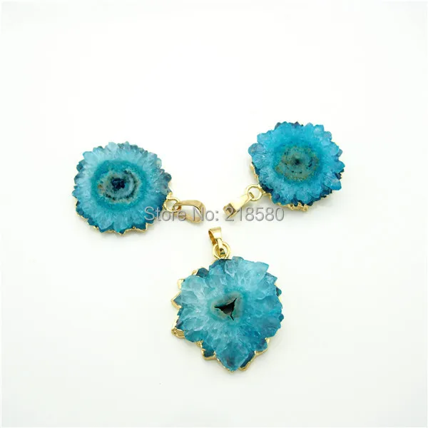 H-SP167 Blue Crystal Quartz Stalactite Slice Druzy Crystal Pendant with 24K Gold Electroplated
H-SP167 Blue Crystal Quartz Stalactite Slice Druzy Crystal Pendant with 24K Gold Electroplated