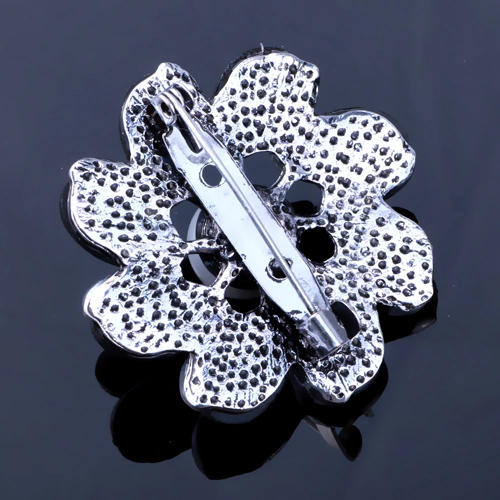 FARLENA Jewelry Vintage Flower brooches with abalone shell Black Gun Plated Simulated Pearl Brooch for women
FARLENA Jewelry Vintage Flower brooches with abalone shell Black Gun Plated Simulated Pearl Brooch for women