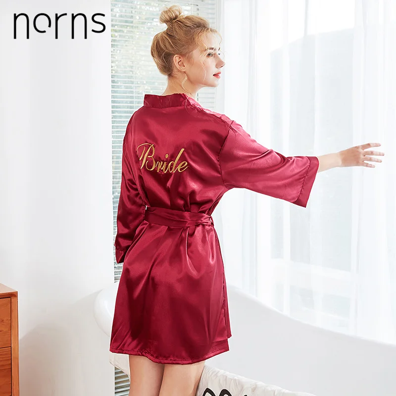 Norns pink robe gold letter kimono individual silk pajamas nightgown wedding bridesmaids sister Mother Wedding Dresses
Norns pink robe gold letter kimono individual silk pajamas nightgown wedding bridesmaids sister Mother Wedding Dresses