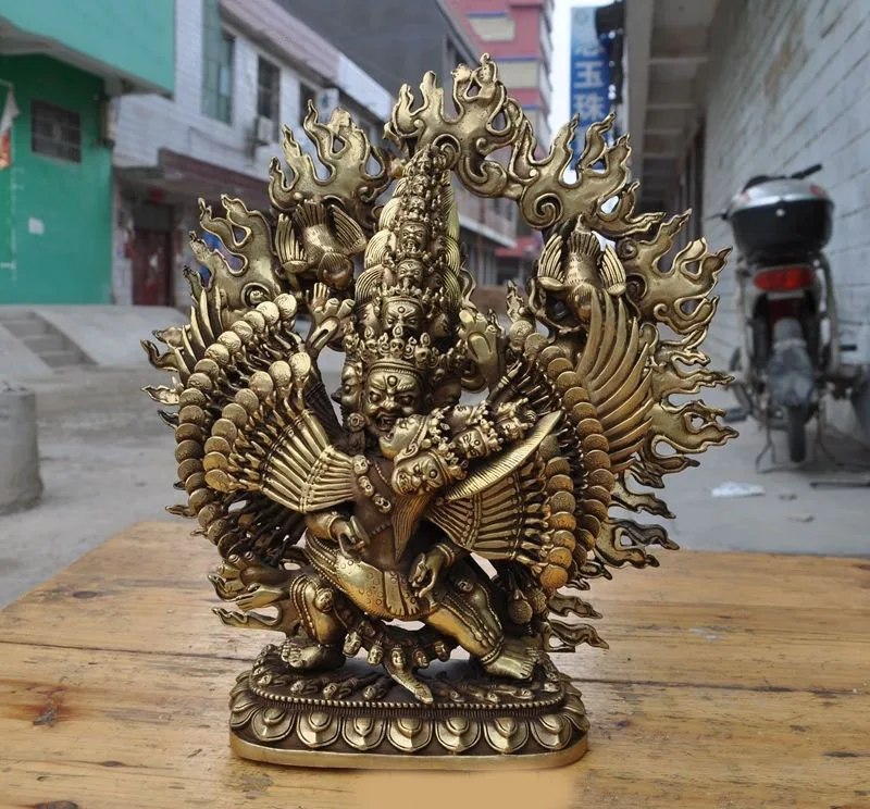 Рождество 15 "Тибетский буддизм латунь Yama Dharmaraja Yamantaka Mahakala Yab-Yum статуя Будды новый год
Рождество 15 "Тибетский буддизм латунь Yama Dharmaraja Yamantaka Mahakala Yab-Yum статуя Будды новый год