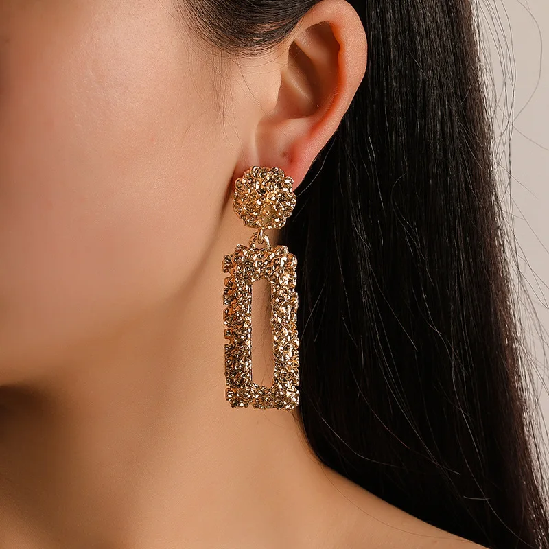 E330 Trendy Metal Letter Drop Earrings for Women Geometric Statement Earrings Female 2019 Fashion Modern Jewelry hanging Earring
E330 Trendy Metal Letter Drop Earrings for Women Geometric Statement Earrings Female 2019 Fashion Modern Jewelry hanging Earring