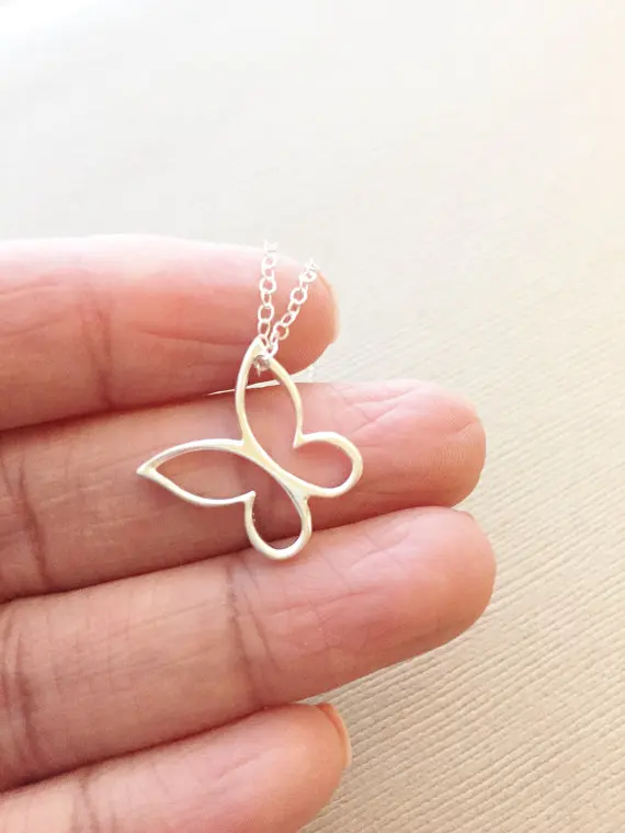 30PCS Hollow Outline Butterfly Necklace Open Butterfly Wing Pendant Necklaces Simple Animal Bird Insect Necklaces for Women
30PCS Hollow Outline Butterfly Necklace Open Butterfly Wing Pendant Necklaces Simple Animal Bird Insect Necklaces for Women