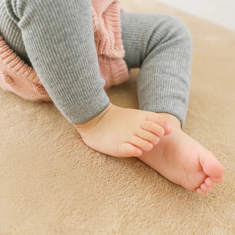 Cotton High Quality Knitted Baby Pantyhose Children Pants Boys Girls Ankle-length Flexible Warmer Leggings Kids Casual Leggings
Cotton High Quality Knitted Baby Pantyhose Children Pants Boys Girls Ankle-length Flexible Warmer Leggings Kids Casual Leggings