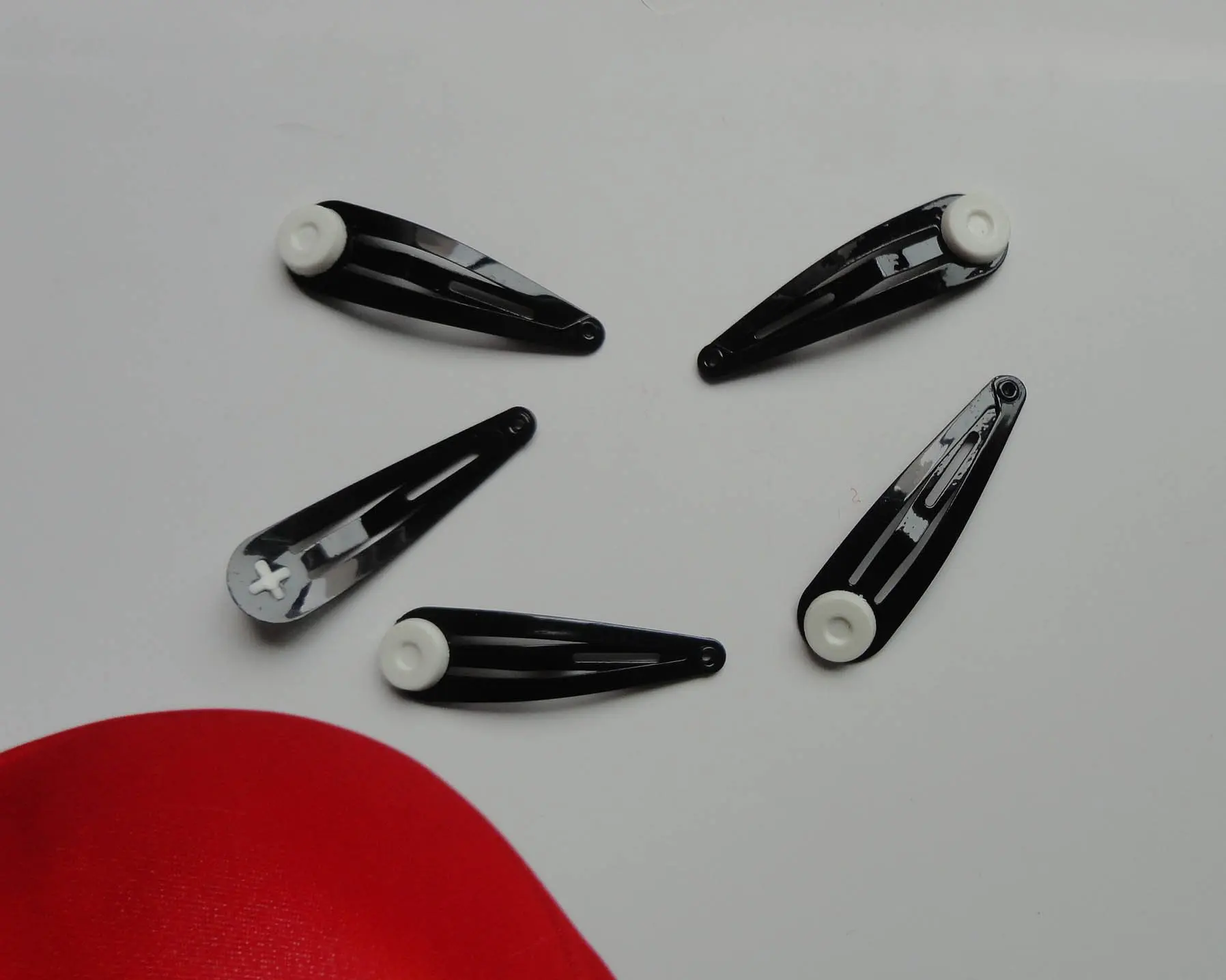 50PCS 4.0cm 1.5inch black plain metal snap clip with pads at nickle free,lead free,for hair bows hairpins kids hair accessories
50PCS 4.0cm 1.5inch black plain metal snap clip with pads at nickle free,lead free,for hair bows hairpins kids hair accessories