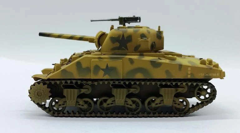 1:72 World War II American M4 Sherman medium tank model Trumpeter 36253 Collection model
1:72 World War II American M4 Sherman medium tank model Trumpeter 36253 Collection model