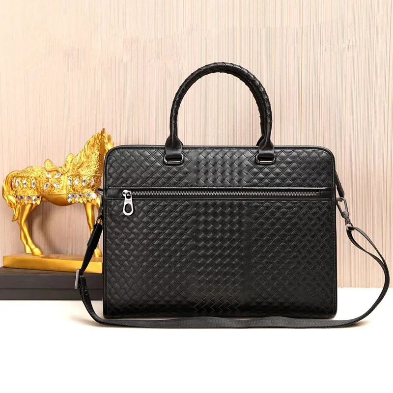 Kaisiludi leather bag handbag horizontal briefcase computer bag business hand bag oblique cross bag
Kaisiludi leather bag handbag horizontal briefcase computer bag business hand bag oblique cross bag