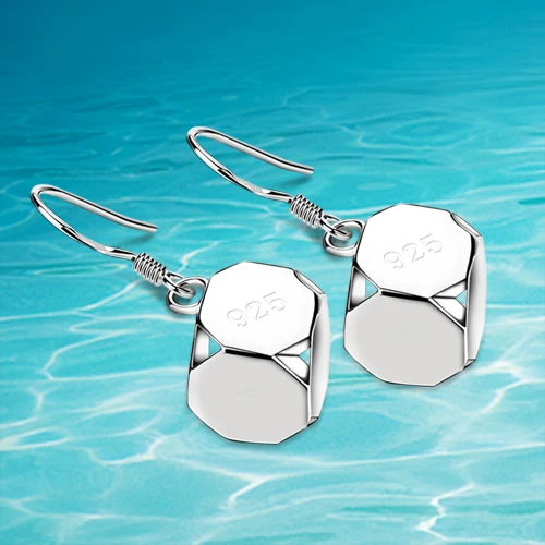 New product on shelves, 925 sterling silver bells eardrop, tiny voice square drop earrings, girl like the style
New product on shelves, 925 sterling silver bells eardrop, tiny voice square drop earrings, girl like the style