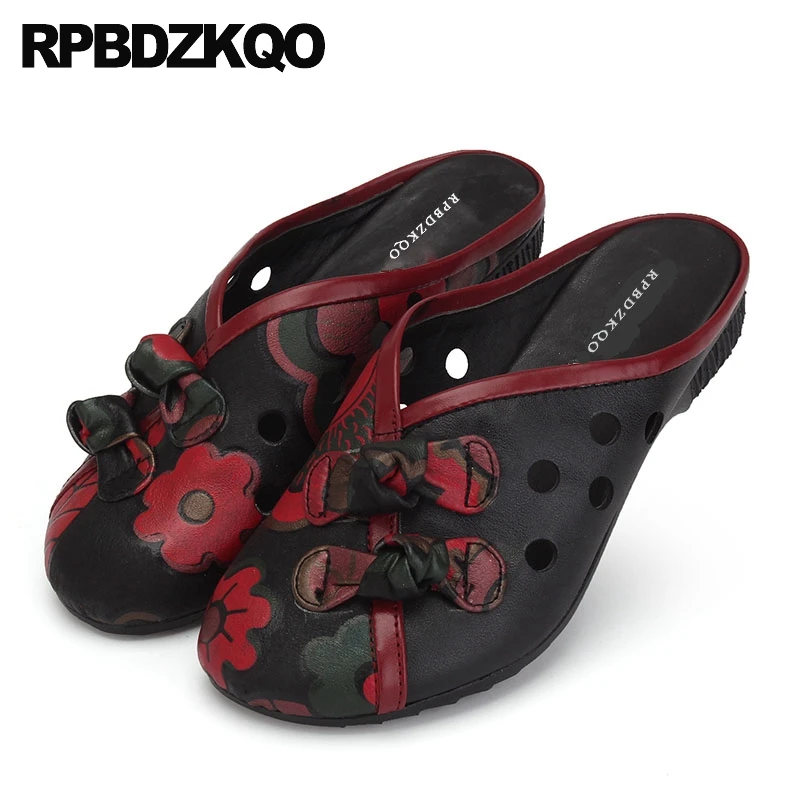 Slippers Ladies Flower Bow Bowtie Sandals Mules Closed Toe Ethnic Soft Women Shoes 2021 Spring Floral Print Flat Slip On Slides
Slippers Ladies Flower Bow Bowtie Sandals Mules Closed Toe Ethnic Soft Women Shoes 2021 Spring Floral Print Flat Slip On Slides