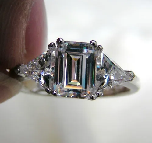 Wholesale Brand Jewelry 3CT SONA Simulate Emerald Diamond Ring Engagement Sterling Silver Jewelry for Women Emerald Jewelry 925
Wholesale Brand Jewelry 3CT SONA Simulate Emerald Diamond Ring Engagement Sterling Silver Jewelry for Women Emerald Jewelry 925