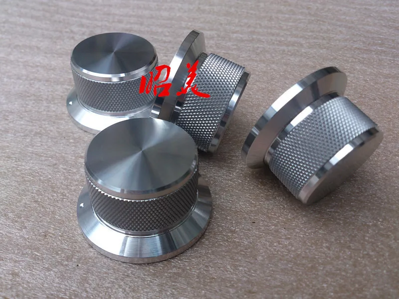 1 шт. D44 * H25 рифленая полностью алюминиевая ручка громкости регулятор для усилителя серебристого цвета
1 шт. D44 * H25 рифленая полностью алюминиевая ручка громкости регулятор для усилителя серебристого цвета