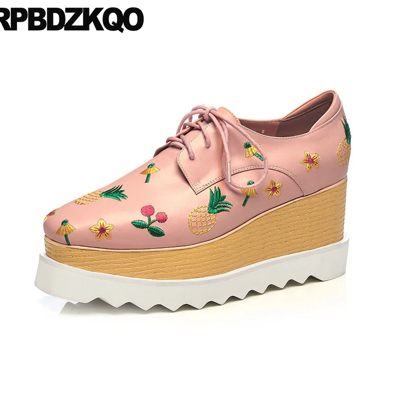 Pink Women Embroidered Lace Up Square Toe Pumps Handmade Platform Shoes Fashion 2021 Flower High Heels Floral Creepers Wedge 8cm
Pink Women Embroidered Lace Up Square Toe Pumps Handmade Platform Shoes Fashion 2021 Flower High Heels Floral Creepers Wedge 8cm