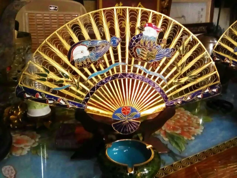 Cloisonne Mandarin Duck Unfolded Copper Fan With Wooden Seat Gift Box Home Decoration Accessories
Cloisonne Mandarin Duck Unfolded Copper Fan With Wooden Seat Gift Box Home Decoration Accessories