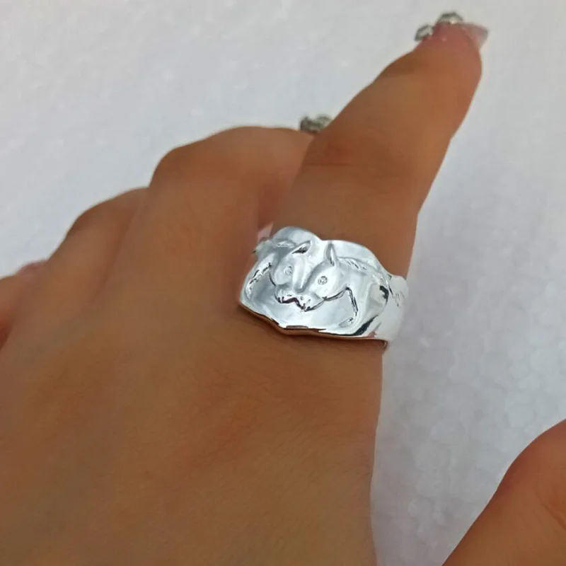 hzew adjustable US SIZE 5.5-10 women man two love horse ring cuty sweetheart love horse rings for sweetheart Wedding ring
hzew adjustable US SIZE 5.5-10 women man two love horse ring cuty sweetheart love horse rings for sweetheart Wedding ring