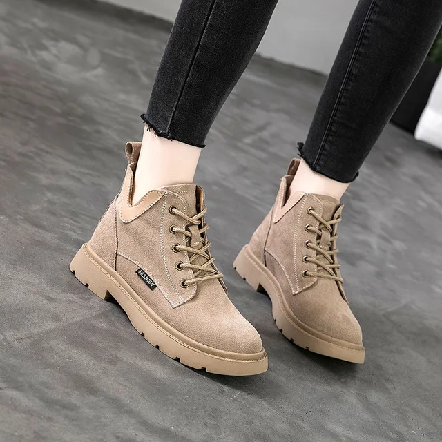 Martin Boots Female V Mouth Meat Powder Leather Shoes Summer Flat Spring Autumn Black Chic Motorcycle Boots Winter Walking Shoes
Martin Boots Female V Mouth Meat Powder Leather Shoes Summer Flat Spring Autumn Black Chic Motorcycle Boots Winter Walking Shoes