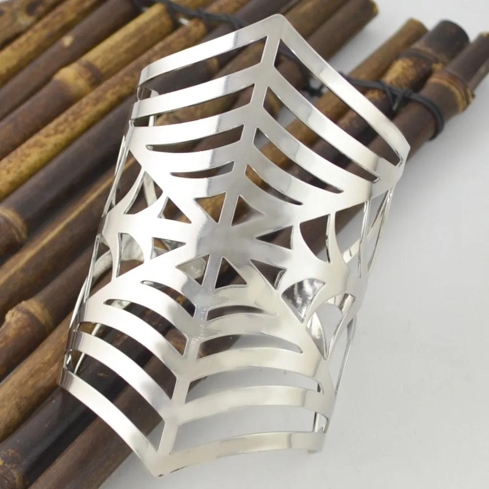 Punk New Fashion Alloy Opened Cuff Hollow Out Spider Webs Shaped Bangle Lady/Men Party Jewelry Accessory
Punk New Fashion Alloy Opened Cuff Hollow Out Spider Webs Shaped Bangle Lady/Men Party Jewelry Accessory
