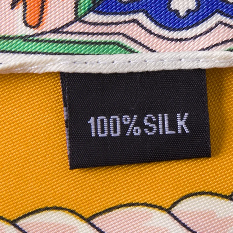 100x100cm 100% Silk Square Scarf Women Scarves Spain Crown Print Bandana Female Designer Shawl and Wrap Muslim Lady Foulard
100x100cm 100% Silk Square Scarf Women Scarves Spain Crown Print Bandana Female Designer Shawl and Wrap Muslim Lady Foulard
