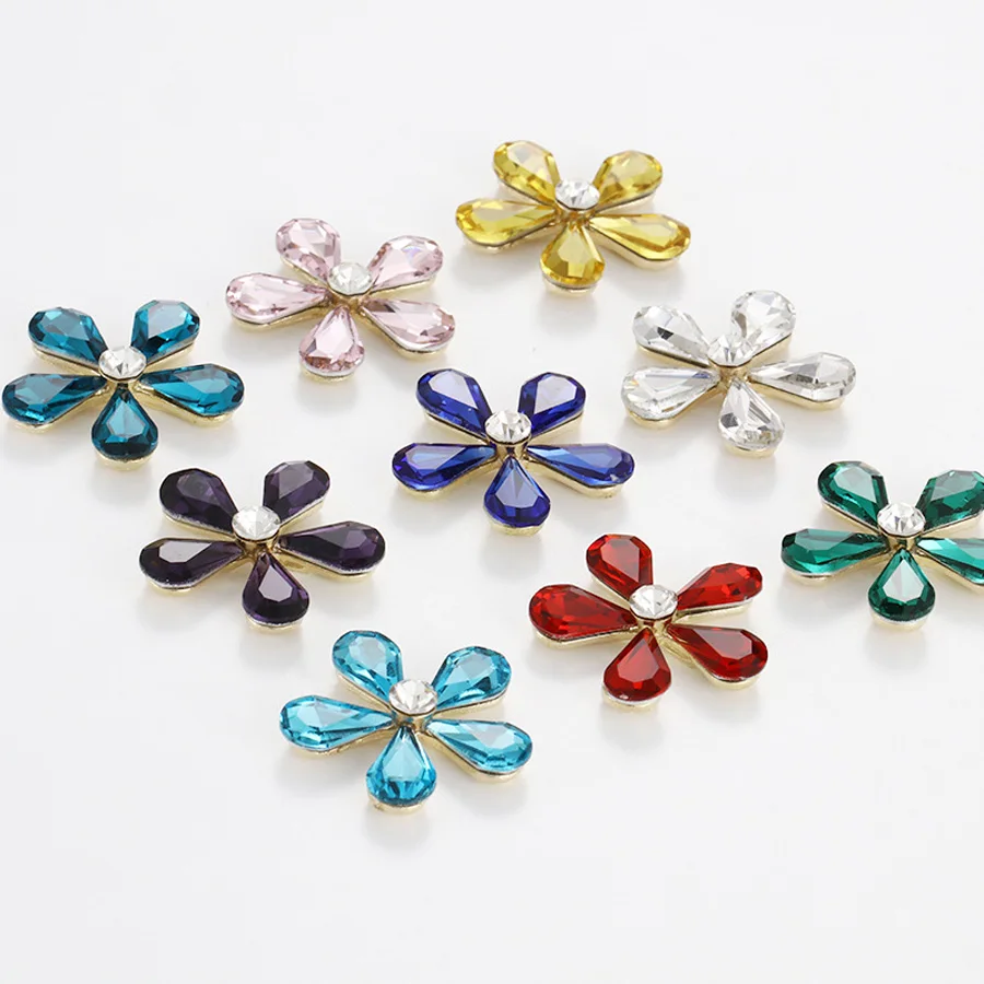 New arrival Flower shape sew on rhinestones Crystal buckle high quality glass rhinestones Diy jewelry/clothing accessories 6pcs
New arrival Flower shape sew on rhinestones Crystal buckle high quality glass rhinestones Diy jewelry/clothing accessories 6pcs