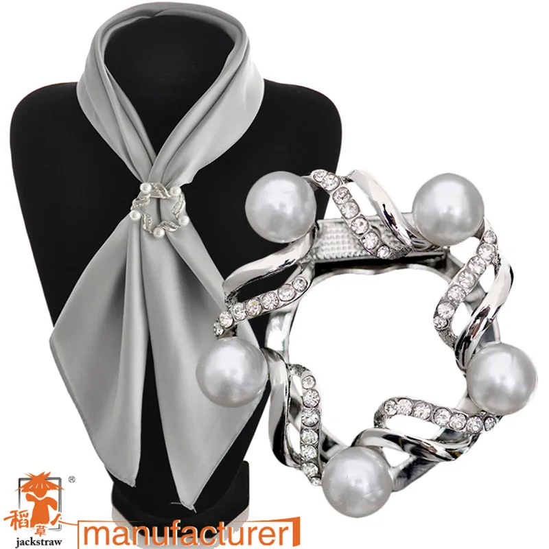 Hot selling!New fashion wholesale cheap brooch rhinestone pearl brooch gold flower brooch dual purpose scarf clip for women
Hot selling!New fashion wholesale cheap brooch rhinestone pearl brooch gold flower brooch dual purpose scarf clip for women