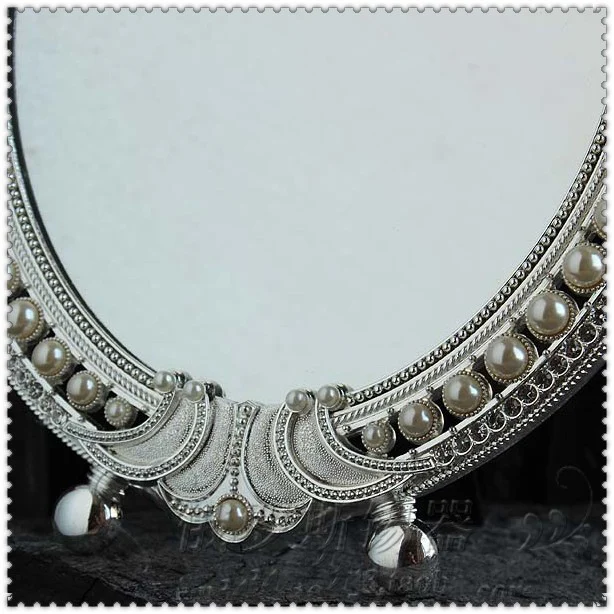 2pcs/set vintage desktop makeup cosmetic mirror embossed jewelry pearl-inlayed decorative silver metal frame table decoration
2pcs/set vintage desktop makeup cosmetic mirror embossed jewelry pearl-inlayed decorative silver metal frame table decoration