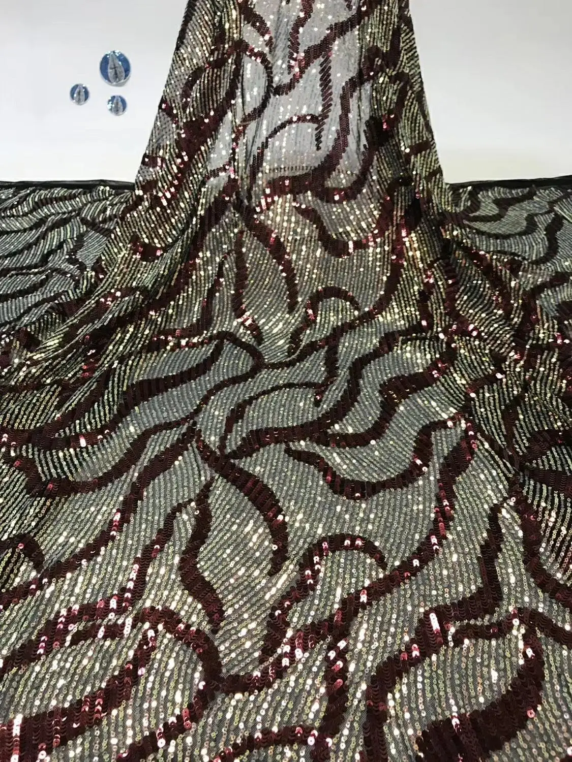 French Lace Fabric 2019 High Quality African Evening Dress Fabric New Nigeria Sequins Embroidered Tulle Lace Fabric XB20
French Lace Fabric 2019 High Quality African Evening Dress Fabric New Nigeria Sequins Embroidered Tulle Lace Fabric XB20