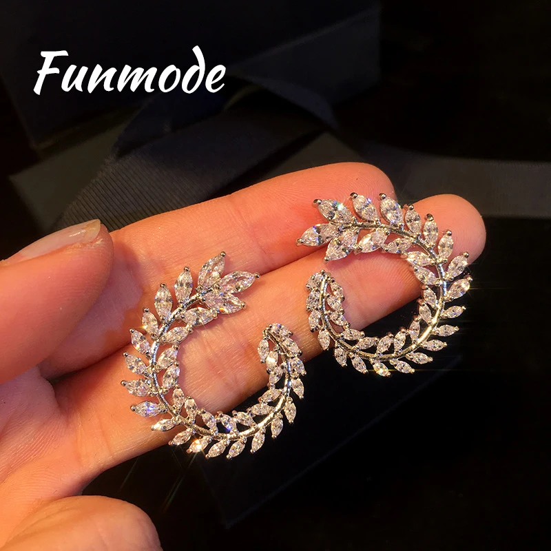 Funmode AAA Cubic Zirconia Stud Earrings Crystal Girl Ear Studs For Women Multicolor Fashion Jewelry brincos F006E
Funmode AAA Cubic Zirconia Stud Earrings Crystal Girl Ear Studs For Women Multicolor Fashion Jewelry brincos F006E