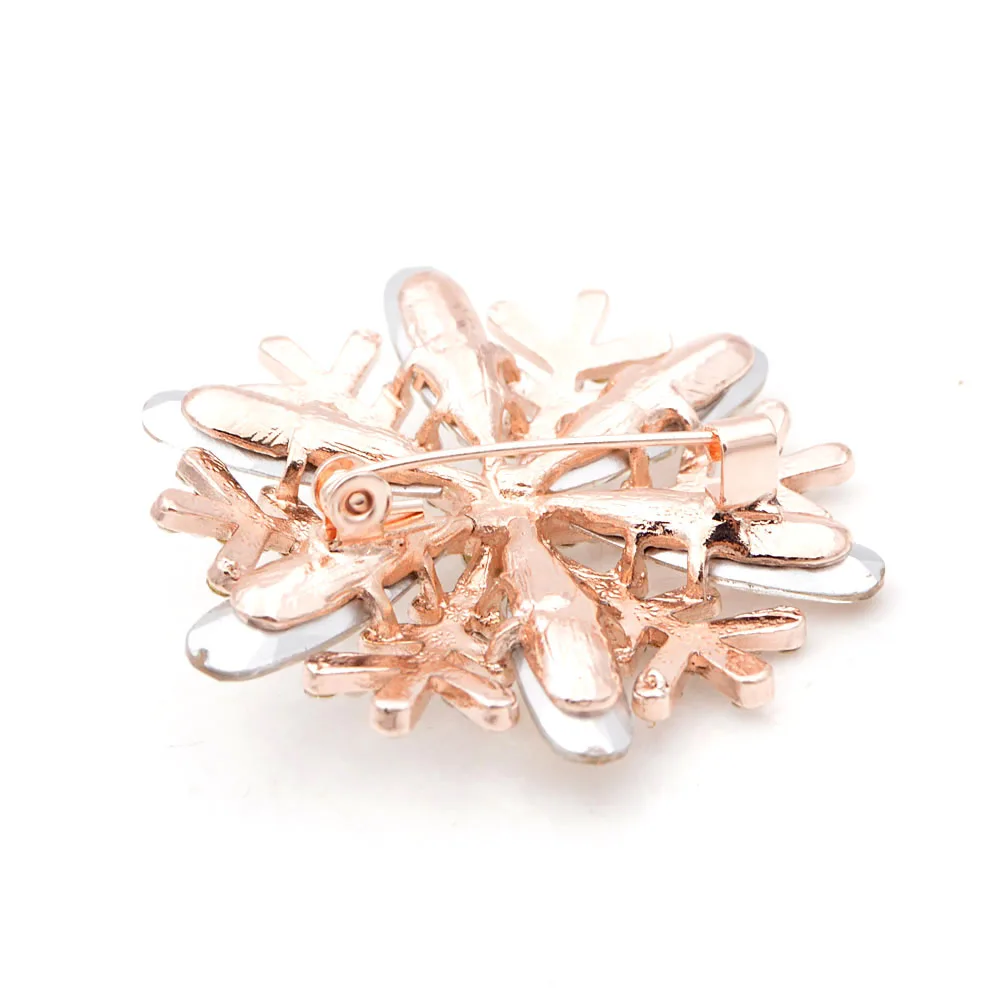 CINDY XIANG 2 Colors Choose Rhinestone Snowflake Brooches for Women Fashion Coat Corsage Wedding Pins High Quality Jewelry Gift
CINDY XIANG 2 Colors Choose Rhinestone Snowflake Brooches for Women Fashion Coat Corsage Wedding Pins High Quality Jewelry Gift