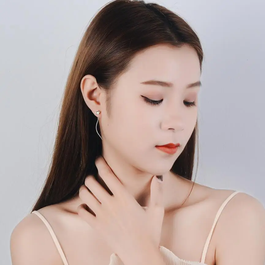 New Five Petals Flower Wave Ear Chain Earrings Trend Creative 925 Sterling Silver Pendientes Jewelry Boucle D'oreille SAE62
New Five Petals Flower Wave Ear Chain Earrings Trend Creative 925 Sterling Silver Pendientes Jewelry Boucle D'oreille SAE62