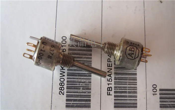 Imported United States AB U-100-OHM Single Ceramic Potentiometer 100R handle length 25MM switch
Imported United States AB U-100-OHM Single Ceramic Potentiometer 100R handle length 25MM switch