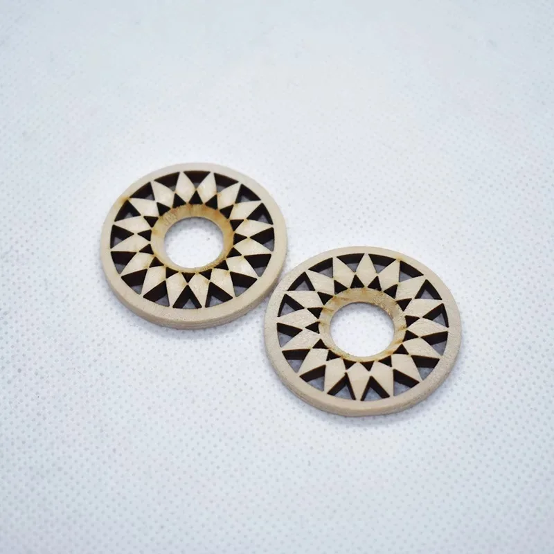 20 pcs Laser cut ferris wheel wood pcs crafts wood decoration home decoration wood jewelry accessories
20 pcs Laser cut ferris wheel wood pcs crafts wood decoration home decoration wood jewelry accessories