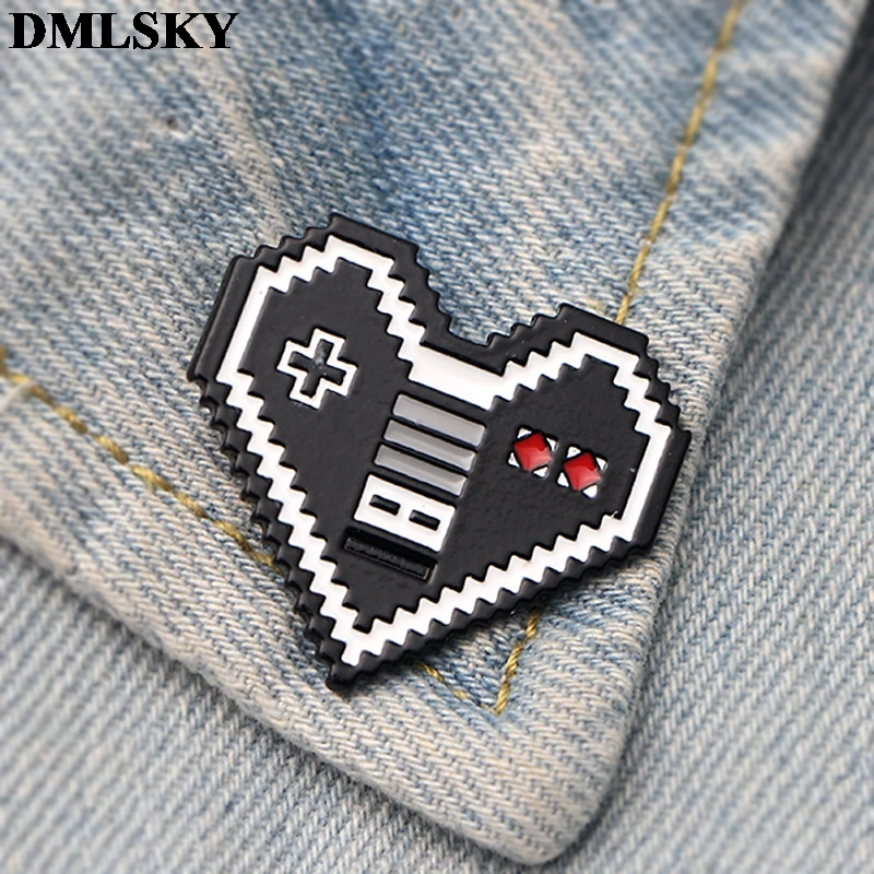 DMLSKY Heart shaped game machine Enamel Pins and Brooches Lapel Pin Backpack Bags Badge Clothing Decoration Gifts M3596
DMLSKY Heart shaped game machine Enamel Pins and Brooches Lapel Pin Backpack Bags Badge Clothing Decoration Gifts M3596