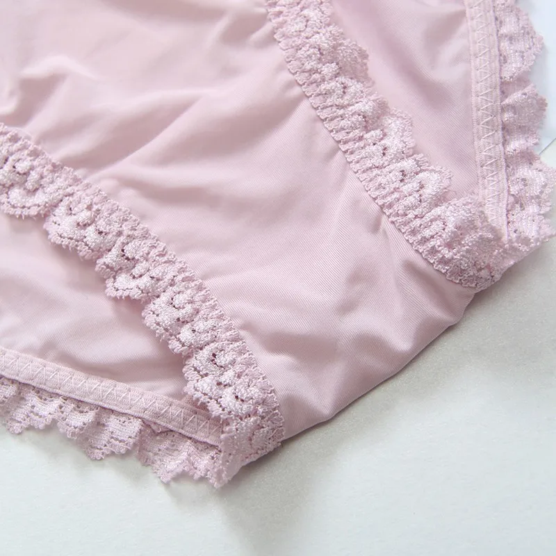 EU Style Panties Seamless Milk Silk Briefs Low Rise Sexy Lace Panties Breathable Lingerie Underwear Women Simple Cute Panties
EU Style Panties Seamless Milk Silk Briefs Low Rise Sexy Lace Panties Breathable Lingerie Underwear Women Simple Cute Panties