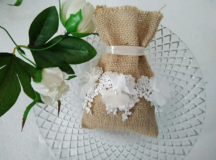 free shipping Burlap blue and white lace bag Candy Bag burlap bag Lace beads bag
free shipping Burlap blue and white lace bag Candy Bag burlap bag Lace beads bag