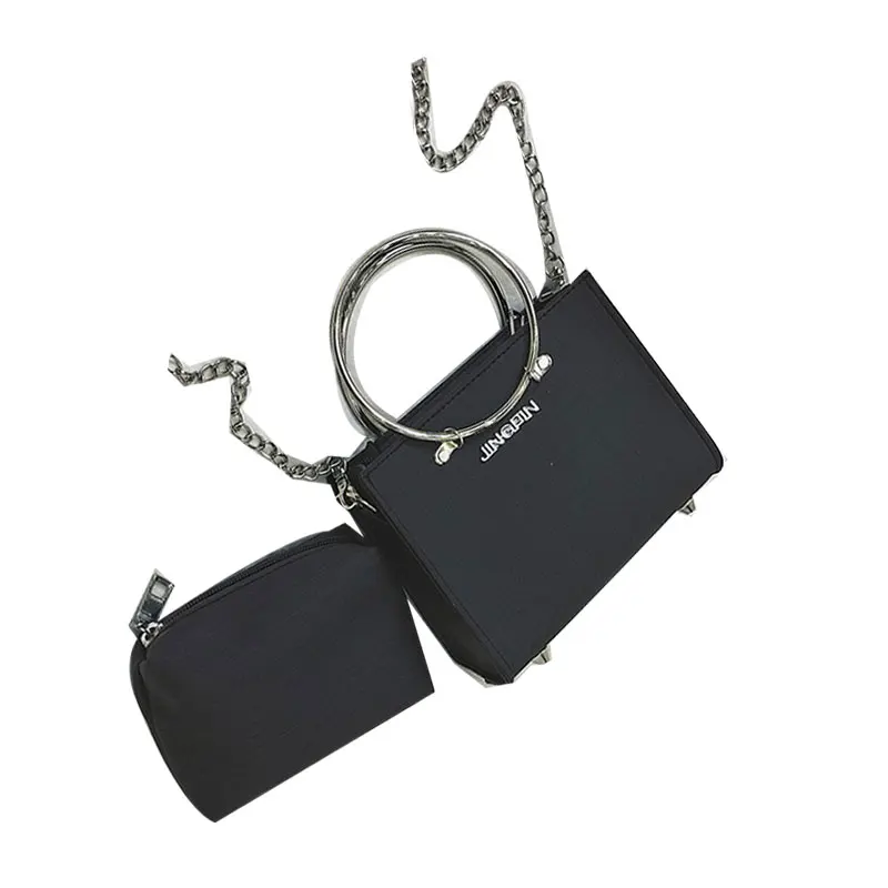 Summer new tide Korean version of the wild Messenger bag round chain mini portable shoulder bag
Summer new tide Korean version of the wild Messenger bag round chain mini portable shoulder bag