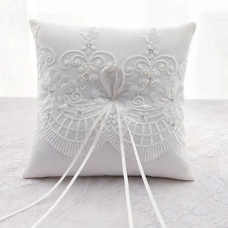 21X21cm Top Quality Wedding Ring Pillow Handmade Lace Embroidered Rhinestone Flowers Cushions Bride Wedding Decoration
21X21cm Top Quality Wedding Ring Pillow Handmade Lace Embroidered Rhinestone Flowers Cushions Bride Wedding Decoration