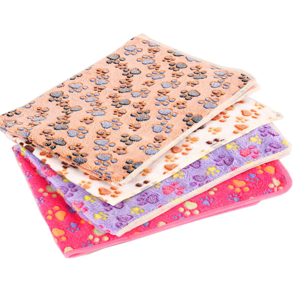 1 PC 20*20cm /60*40CM Dog Cat Puppy Kitten Soft Coral Velvet Blanket Doggy Warm Bed Mat Paw Print Cushion 
1 PC 20*20cm /60*40CM Dog Cat Puppy Kitten Soft Coral Velvet Blanket Doggy Warm Bed Mat Paw Print Cushion