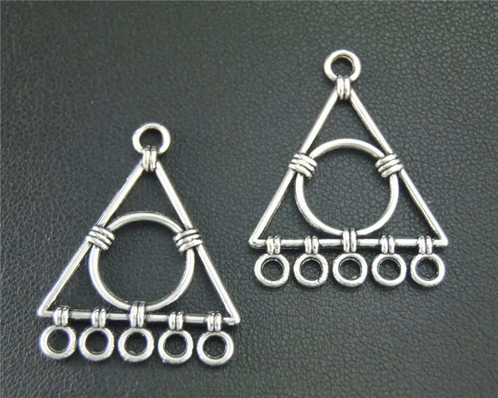 10pcs Silver Color Chandelier Charm Triangle Jewelry Making DIY Handmade Craft 31X25mm A1876
10pcs Silver Color Chandelier Charm Triangle Jewelry Making DIY Handmade Craft 31X25mm A1876